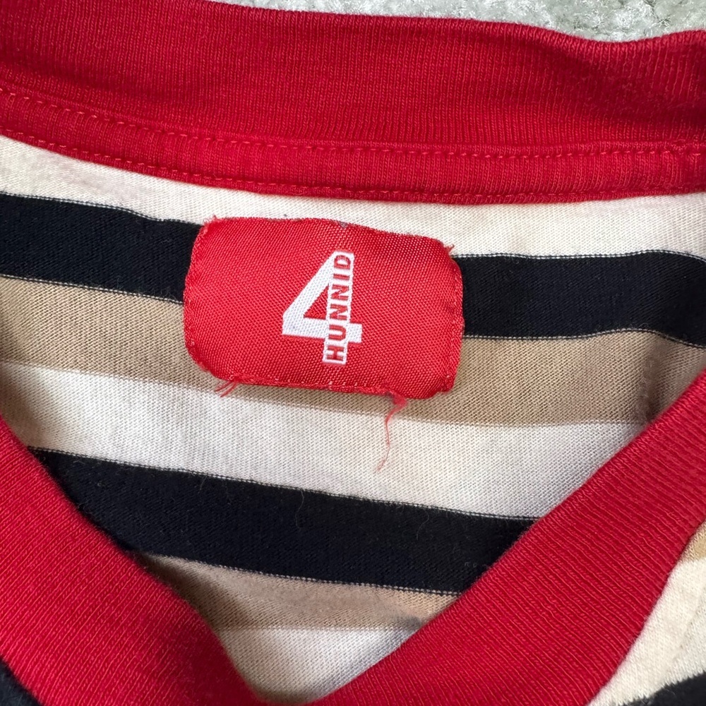 4Hunnid Stripped Tee. No size tag- seems to be a small - Picture 4 of 6